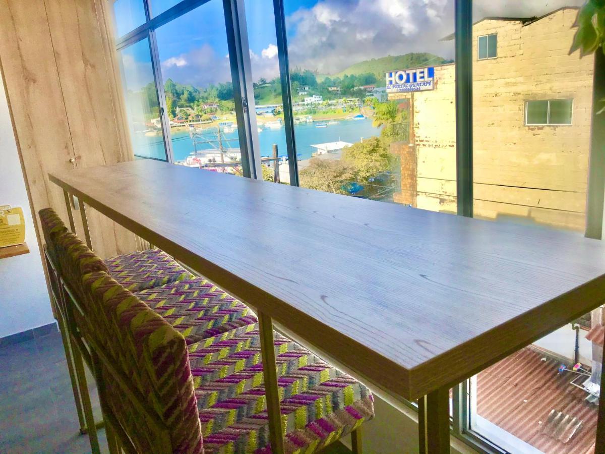 Aptos Vista Al Embalse, Frente Al Lago, Restaurantes, Bares Guatape Ngoại thất bức ảnh