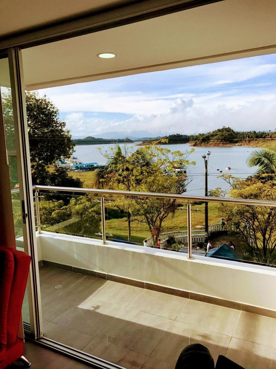 Aptos Vista Al Embalse, Frente Al Lago, Restaurantes, Bares Guatape Phòng bức ảnh