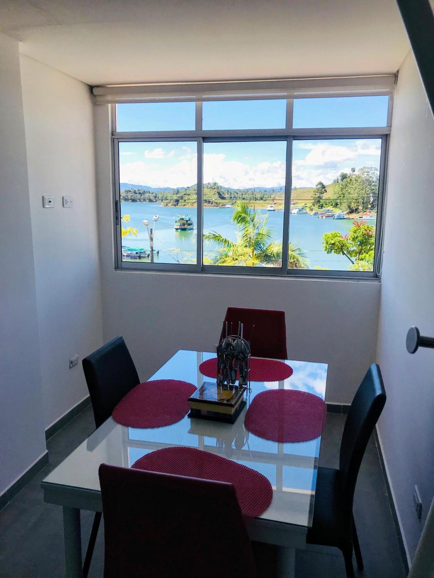 Aptos Vista Al Embalse, Frente Al Lago, Restaurantes, Bares Guatape Phòng bức ảnh